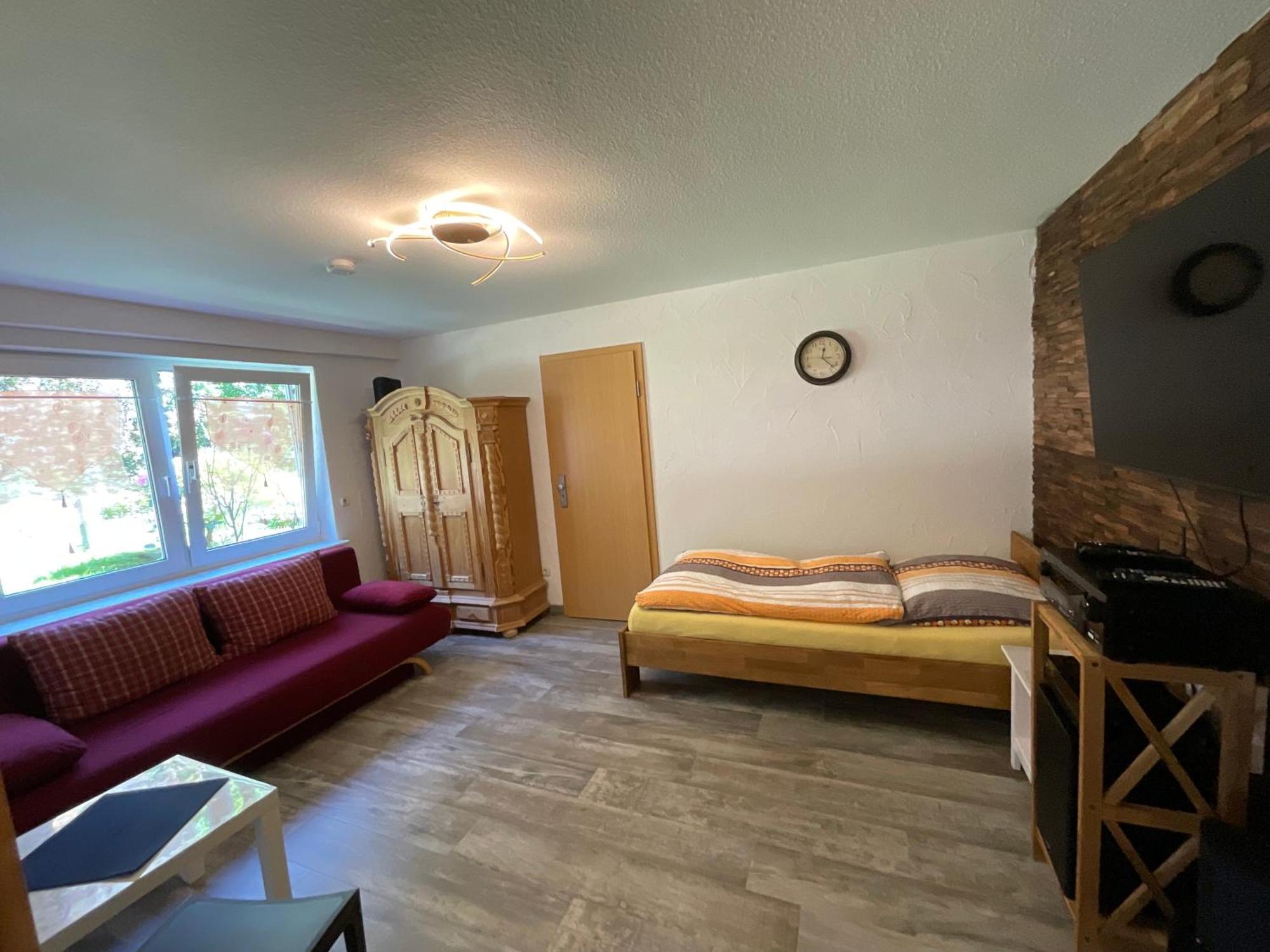 Messe-Apartment, 4 Schlafzimmer, 80 Qm, Garten - 6 Km Zur Messe, Verkehrsguenstig, Ruhig, Parkplaetze Neurenberg Buitenkant foto